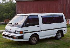 Mitsubishi Van 1989-1990
