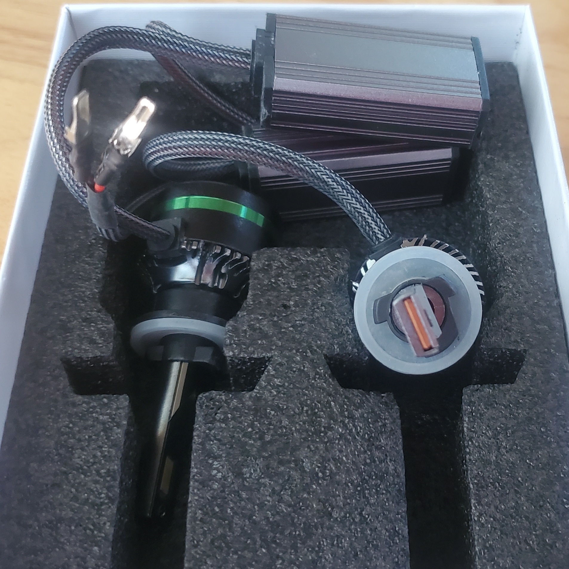 880 LED Headlight Bulb SET